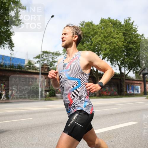 29.06.2025 - hella hamburg halbmarathon Yannick Fuchs http://msf.ph/oto/8155676 29.06.2025 10:16:05 20KM 11210, 12373, 12678, 14302, 14360, 15526, 19075 meine-sportfotos.de