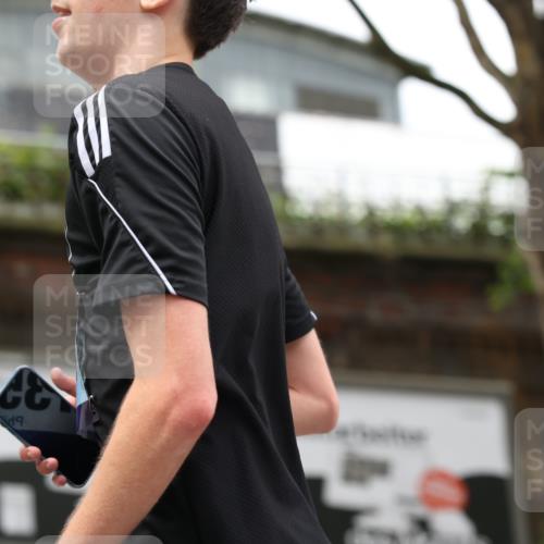 29.06.2025 - hella hamburg halbmarathon Yannick Fuchs http://msf.ph/oto/8155682 29.06.2025 10:58:18 20KM 2463, 2810, 3919, 4542, 6100, 7042, 7474, 7907, 8171, 8810, 8890, 9254, 9680, 9816, 10694, 11960, 12479, 12646, 13503, 13542, 13901, 14225, 14822, 14970, 15698, 15797, 16594, 16753, 17112, 17150, 17533, 18321, 18395, 18440, 18739, 19240 meine-sportfotos.de