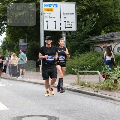 29.06.2025 - hella hamburg halbmarathon Yannick Fuchs http://msf.ph/oto/8155743 29.06.2025 10:58:22 20KM 2298, 2463, 2810, 3919, 4542, 6100, 7474, 7907, 8171, 8810, 8890, 9254, 9680, 9816, 10694, 11960, 12479, 12646, 13503, 13901, 14225, 14822, 14970, 15698, 15797, 16455, 16594, 16753, 17150, 17533, 18321, 18440, 18739, 19240 meine-sportfotos.de