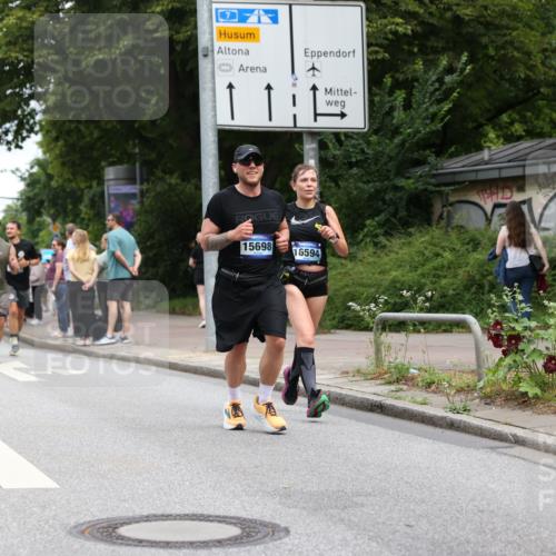 29.06.2025 - hella hamburg halbmarathon Yannick Fuchs http://msf.ph/oto/8155746 29.06.2025 10:58:22 20KM 2298, 2463, 2810, 3919, 4542, 6100, 7474, 7907, 8171, 8810, 8890, 9254, 9680, 9816, 10694, 11960, 12479, 12646, 13503, 13901, 14225, 14822, 14970, 15698, 15797, 16455, 16594, 16753, 17150, 17533, 18321, 18440, 18739, 19240 meine-sportfotos.de