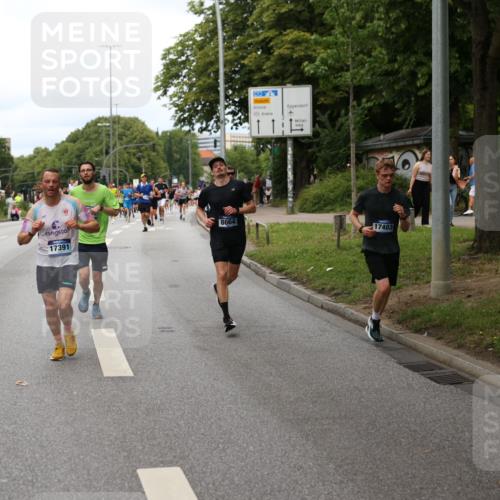 29.06.2025 - hella hamburg halbmarathon Yannick Fuchs http://msf.ph/oto/8155747 29.06.2025 10:38:06 20KM 3109, 3116, 3124, 3146, 3437, 3928, 5506, 5692, 6495, 7093, 7185, 7451, 8145, 8218, 8664, 8900, 9043, 9114, 9931, 10246, 10493, 11153, 11648, 11778, 11848, 12327, 12438, 12623, 12657, 13348, 13897, 14690, 14861, 15383, 15932, 16105, 16301, 16549, 16648, 16720, 16997, 17376, 17391, 17403, 17516, 17912, 18678, 18775, 18942, 19090 meine-sportfotos.de