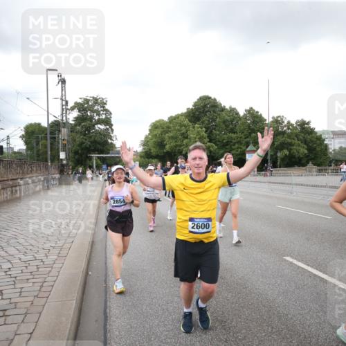 29.06.2025 - hella hamburg halbmarathon Jannik Wohlers http://msf.ph/oto/8155836 29.06.2025 10:53:48 Lombardsbrücke 1263, 1762, 1779, 1822, 2600, 2761, 3187, 3188, 3249, 3364, 3465, 3467, 4323, 4685, 4838, 5157, 5309, 5514, 5804, 5817, 5898, 6468, 6583, 6987, 6988, 7498, 7670, 7874, 7946, 8867, 9138, 9203, 10207, 11354, 11769, 11785, 11830, 12429, 12898, 12923, 13034, 13368, 13850, 14171, 14177, 14386, 14416, 14655, 14904, 15318, 15791, 16117, 16628, 16691, 16839, 16888, 16930, 17487, 17622, 18093, 18431, 18904, 19019 meine-sportfotos.de