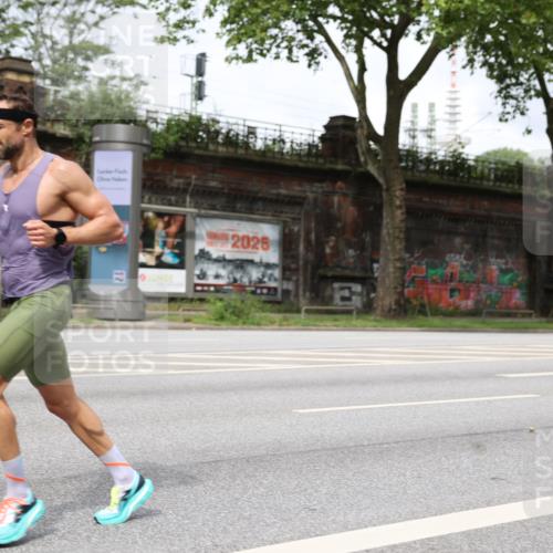 29.06.2025 - hella hamburg halbmarathon Yannick Fuchs http://msf.ph/oto/8155889 29.06.2025 10:16:25 20KM 6530, 11210, 14360, 14717, 14766, 14933, 16120, 16988, 17402, 19075 meine-sportfotos.de