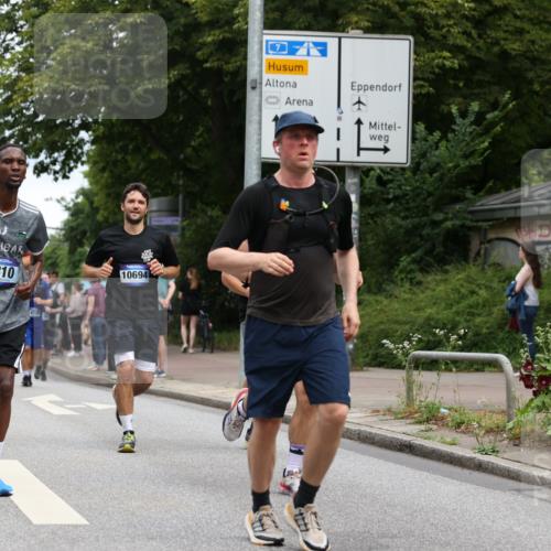 29.06.2025 - hella hamburg halbmarathon Yannick Fuchs http://msf.ph/oto/8155933 29.06.2025 10:58:25 20KM 2298, 2463, 2810, 3919, 4542, 6100, 7474, 8171, 8810, 8890, 9254, 9680, 9816, 10694, 11960, 12426, 12479, 12646, 13901, 14225, 14822, 14970, 15698, 15797, 16455, 16594, 16753, 17533, 18321, 18440, 18739, 19240 meine-sportfotos.de
