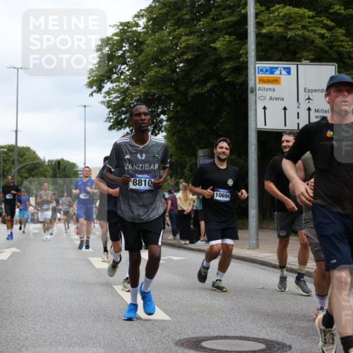 29.06.2025 - hella hamburg halbmarathon Yannick Fuchs http://msf.ph/oto/8155945 29.06.2025 10:58:26 20KM 2298, 2463, 3919, 4542, 6100, 7474, 8171, 8810, 8890, 9254, 9680, 9816, 10694, 11960, 12426, 12479, 12646, 12843, 13901, 14225, 14822, 14970, 15698, 15797, 16455, 16594, 16753, 18321, 18440, 18739, 19240 meine-sportfotos.de