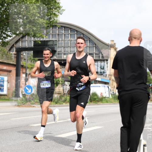 29.06.2025 - hella hamburg halbmarathon Yannick Fuchs http://msf.ph/oto/8156029 29.06.2025 10:16:34 20KM 6530, 11210, 14717, 14766, 14933, 16120, 16988, 17402 meine-sportfotos.de