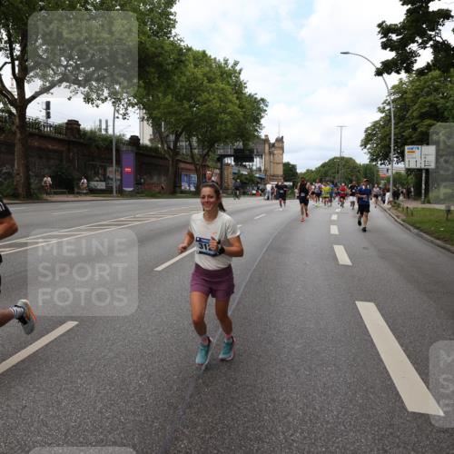 29.06.2025 - hella hamburg halbmarathon Yannick Fuchs http://msf.ph/oto/8156035 29.06.2025 10:38:11 20KM 3109, 3116, 3124, 3146, 3437, 4425, 4981, 5506, 5692, 6495, 6705, 6991, 7093, 7185, 7451, 8145, 8218, 8900, 9043, 9081, 9931, 10246, 10669, 11153, 11346, 11648, 11778, 11848, 12327, 12438, 12623, 12657, 13348, 13897, 14690, 14861, 15383, 15512, 15932, 16062, 16105, 16224, 16301, 16547, 16549, 16648, 16720, 17376, 17516, 17912, 18678, 18775, 18942, 19090 meine-sportfotos.de