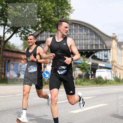 29.06.2025 - hella hamburg halbmarathon Yannick Fuchs http://msf.ph/oto/8156045 29.06.2025 10:16:34 20KM 6530, 11210, 14717, 14766, 14933, 16120, 16988, 17402 meine-sportfotos.de