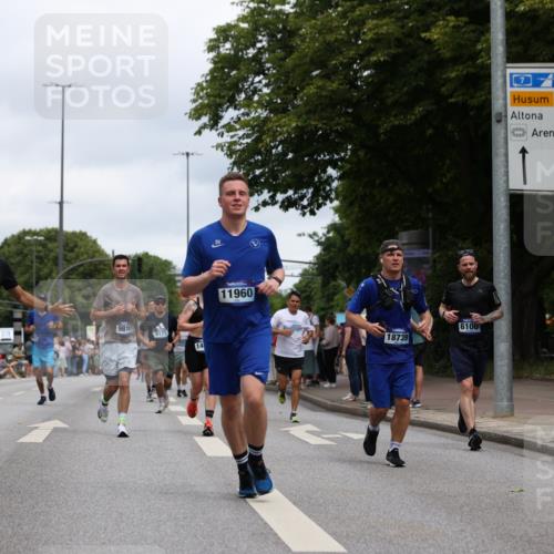 29.06.2025 - hella hamburg halbmarathon Yannick Fuchs http://msf.ph/oto/8156077 29.06.2025 10:58:29 20KM 2298, 2463, 3919, 4542, 6100, 7081, 7474, 8171, 8810, 8890, 9254, 9680, 9816, 10694, 11960, 12426, 12479, 12646, 12781, 12843, 13901, 14822, 14970, 15698, 16455, 16594, 16753, 16770, 18321, 18440, 18520, 18739, 19240 meine-sportfotos.de