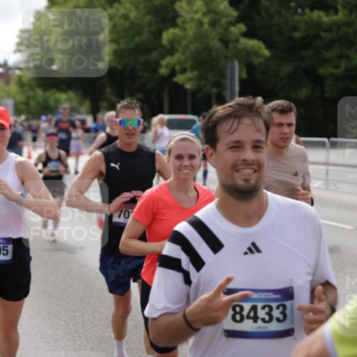 29.06.2025 - hella hamburg halbmarathon Jannik Wohlers http://msf.ph/oto/8156089 29.06.2025 10:17:01 Lombardsbrücke 1083, 1204, 1477, 2305, 2860, 3464, 3466, 3802, 3803, 4194, 4852, 5023, 6126, 6128, 6520, 6522, 6786, 7011, 7291, 7410, 7445, 7566, 7647, 7844, 7945, 8210, 8253, 8309, 8351, 8433, 8895, 9152, 9259, 9848, 10377, 10460, 10592, 10620, 10677, 11102, 11372, 12042, 12166, 12668, 14199, 14208, 14209, 14307, 14648, 14877, 14950, 15293, 15465, 16024, 16555, 17058, 17083, 17628, 17717, 17927, 18039, 18060, 18344, 18469, 18526, 18564 meine-sportfotos.de