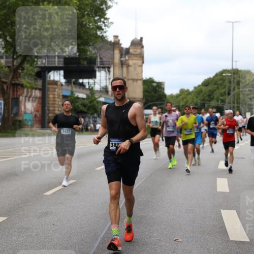 29.06.2025 - hella hamburg halbmarathon Yannick Fuchs http://msf.ph/oto/8156092 29.06.2025 10:38:14 20KM 1558, 3116, 3146, 3437, 4425, 4981, 5506, 5692, 6495, 6705, 6991, 7093, 7185, 7451, 8063, 8145, 8218, 8900, 9043, 9081, 9931, 10246, 10669, 10930, 11153, 11346, 11648, 11778, 11848, 12327, 12438, 12623, 12657, 13348, 13421, 13897, 13996, 14690, 14861, 15383, 15512, 15932, 16062, 16105, 16224, 16301, 16547, 16549, 16648, 16720, 17376, 17516, 17912, 18678, 18775, 18942, 19090 meine-sportfotos.de