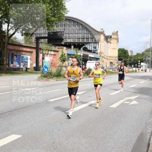 29.06.2025 - hella hamburg halbmarathon Yannick Fuchs http://msf.ph/oto/8156095 29.06.2025 10:16:38 20KM 6530, 14717, 14766, 14933, 16120, 16988, 17402 meine-sportfotos.de