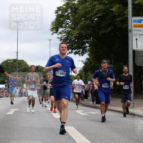 29.06.2025 - hella hamburg halbmarathon Yannick Fuchs http://msf.ph/oto/8156108 29.06.2025 10:58:29 20KM 2298, 2463, 3919, 4542, 6100, 7081, 7474, 8171, 8810, 8890, 9254, 9680, 9816, 10694, 11960, 12426, 12479, 12646, 12781, 12843, 13901, 14822, 14970, 15698, 16455, 16594, 16753, 16770, 18321, 18440, 18520, 18739, 19240 meine-sportfotos.de