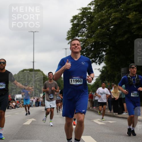 29.06.2025 - hella hamburg halbmarathon Yannick Fuchs http://msf.ph/oto/8156117 29.06.2025 10:58:30 20KM 2298, 2463, 3919, 4542, 6100, 7081, 7474, 8171, 8810, 8890, 9254, 9680, 9816, 10694, 11960, 12426, 12646, 12781, 12843, 13901, 14822, 14970, 15698, 16455, 16594, 16753, 16770, 18321, 18440, 18520, 18739, 19240 meine-sportfotos.de