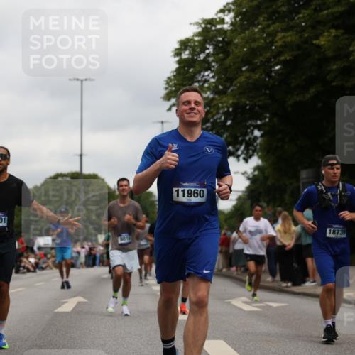 29.06.2025 - hella hamburg halbmarathon Yannick Fuchs http://msf.ph/oto/8156122 29.06.2025 10:58:30 20KM 2298, 2463, 3919, 4542, 6100, 7081, 7474, 8171, 8810, 8890, 9254, 9680, 9816, 10694, 11960, 12426, 12646, 12781, 12843, 13901, 14822, 14970, 15698, 16455, 16594, 16753, 16770, 18321, 18440, 18520, 18739, 19240 meine-sportfotos.de