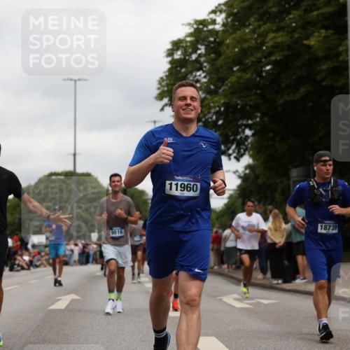 29.06.2025 - hella hamburg halbmarathon Yannick Fuchs http://msf.ph/oto/8156125 29.06.2025 10:58:30 20KM 2298, 2463, 3919, 4542, 6100, 7081, 7474, 8171, 8810, 8890, 9254, 9680, 9816, 10694, 11960, 12426, 12646, 12781, 12843, 13901, 14822, 14970, 15698, 16455, 16594, 16753, 16770, 18321, 18440, 18520, 18739, 19240 meine-sportfotos.de