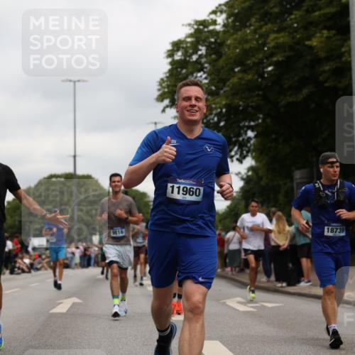 29.06.2025 - hella hamburg halbmarathon Yannick Fuchs http://msf.ph/oto/8156128 29.06.2025 10:58:30 20KM 2298, 2463, 3919, 4542, 6100, 7081, 7474, 8171, 8810, 8890, 9254, 9680, 9816, 10694, 11960, 12426, 12646, 12781, 12843, 13901, 14822, 14970, 15698, 16455, 16594, 16753, 16770, 18321, 18440, 18520, 18739, 19240 meine-sportfotos.de