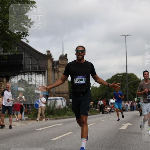 29.06.2025 - hella hamburg halbmarathon Yannick Fuchs http://msf.ph/oto/8156141 29.06.2025 10:58:31 20KM 1842, 2298, 2463, 3919, 4542, 6100, 7081, 7474, 8171, 8810, 8890, 9254, 9680, 9816, 10694, 10824, 11960, 12426, 12646, 12781, 12843, 13901, 14822, 14970, 15698, 16455, 16594, 16753, 16770, 18321, 18440, 18520, 18739, 19240 meine-sportfotos.de
