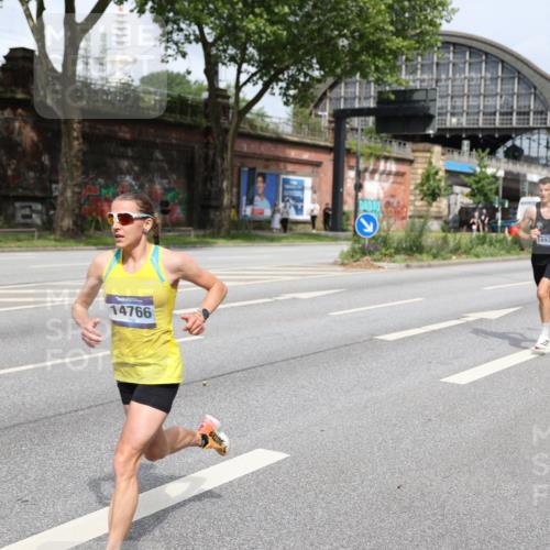 29.06.2025 - hella hamburg halbmarathon Yannick Fuchs http://msf.ph/oto/8156188 29.06.2025 10:16:40 20KM 6530, 14717, 14766, 14933, 16120, 17402 meine-sportfotos.de