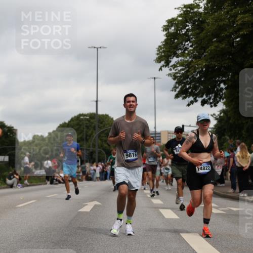 29.06.2025 - hella hamburg halbmarathon Yannick Fuchs http://msf.ph/oto/8156195 29.06.2025 10:58:31 20KM 1842, 2298, 2463, 3919, 4542, 6100, 7081, 7474, 8171, 8810, 8890, 9254, 9680, 9816, 10694, 10824, 11960, 12426, 12646, 12781, 12843, 13901, 14822, 14970, 15698, 16455, 16594, 16753, 16770, 18321, 18440, 18520, 18739, 19240 meine-sportfotos.de