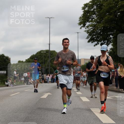 29.06.2025 - hella hamburg halbmarathon Yannick Fuchs http://msf.ph/oto/8156224 29.06.2025 10:58:32 20KM 1842, 2298, 2463, 3919, 4542, 6100, 7081, 7474, 8171, 8810, 9254, 9680, 9816, 10694, 10824, 11960, 12426, 12646, 12781, 12843, 13901, 14822, 15698, 16455, 16594, 16753, 16770, 18321, 18440, 18520, 18739, 19240 meine-sportfotos.de