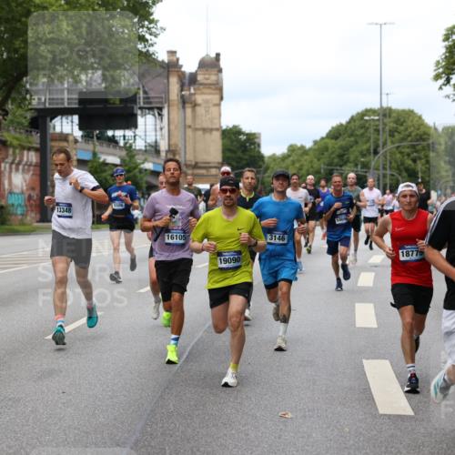 29.06.2025 - hella hamburg halbmarathon Yannick Fuchs http://msf.ph/oto/8156236 29.06.2025 10:38:16 20KM 1558, 3146, 3437, 4425, 4981, 5506, 5692, 6705, 6991, 7093, 7185, 7451, 8063, 8145, 8218, 8900, 9043, 9081, 9374, 9931, 10246, 10669, 10930, 11153, 11346, 11648, 11778, 11848, 12327, 12438, 12966, 13348, 13421, 13897, 13996, 14690, 14861, 15383, 15512, 15862, 15932, 16062, 16105, 16224, 16301, 16547, 16549, 16648, 16720, 17376, 17516, 17912, 18678, 18775, 18942, 19090 meine-sportfotos.de