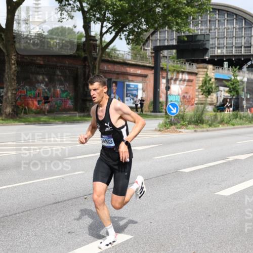 29.06.2025 - hella hamburg halbmarathon Yannick Fuchs http://msf.ph/oto/8156243 29.06.2025 10:16:41 20KM 14766, 14933, 16120, 17402 meine-sportfotos.de