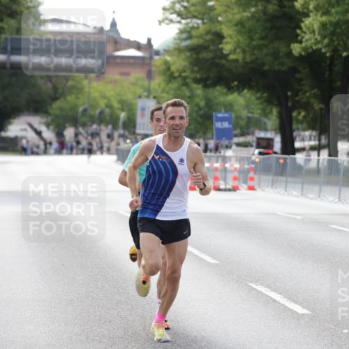 29.06.2025 - hella hamburg halbmarathon Jannik Wohlers http://msf.ph/oto/8156289 29.06.2025 09:37:26 Lombardsbrücke 45, 50, 3944, 12673 meine-sportfotos.de