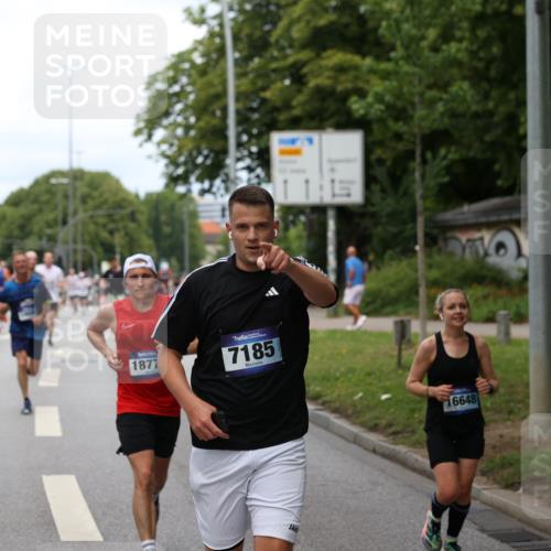 29.06.2025 - hella hamburg halbmarathon Yannick Fuchs http://msf.ph/oto/8156290 29.06.2025 10:38:17 20KM 1558, 3146, 3437, 4425, 4981, 5506, 5624, 5692, 6490, 6705, 6991, 7093, 7185, 7451, 8063, 8145, 8218, 8900, 9043, 9081, 9374, 9633, 9931, 10246, 10669, 10930, 11153, 11346, 11648, 11778, 11848, 12327, 12438, 12966, 13348, 13421, 13897, 13996, 14690, 14861, 15383, 15512, 15862, 15932, 16062, 16105, 16224, 16301, 16547, 16549, 16648, 16720, 17376, 17516, 17912, 18678, 18775, 18942, 19090 meine-sportfotos.de