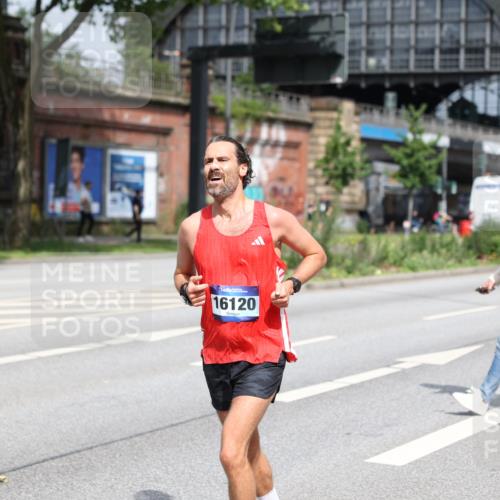 29.06.2025 - hella hamburg halbmarathon Yannick Fuchs http://msf.ph/oto/8156297 29.06.2025 10:16:48 20KM 9442, 16120, 17856 meine-sportfotos.de