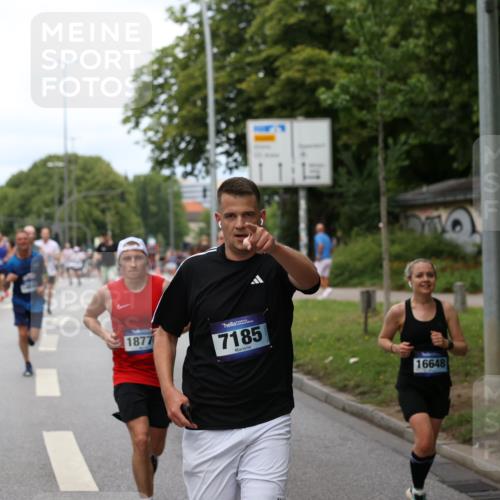 29.06.2025 - hella hamburg halbmarathon Yannick Fuchs http://msf.ph/oto/8156307 29.06.2025 10:38:17 20KM 1558, 3146, 3437, 4425, 4981, 5506, 5624, 5692, 6490, 6705, 6991, 7093, 7185, 7451, 8063, 8145, 8218, 8900, 9043, 9081, 9374, 9633, 9931, 10246, 10669, 10930, 11153, 11346, 11648, 11778, 11848, 12327, 12438, 12966, 13348, 13421, 13897, 13996, 14690, 14861, 15383, 15512, 15862, 15932, 16062, 16105, 16224, 16301, 16547, 16549, 16648, 16720, 17376, 17516, 17912, 18678, 18775, 18942, 19090 meine-sportfotos.de