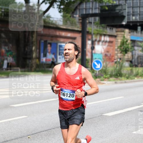 29.06.2025 - hella hamburg halbmarathon Yannick Fuchs http://msf.ph/oto/8156317 29.06.2025 10:16:48 20KM 9442, 16120, 17856 meine-sportfotos.de