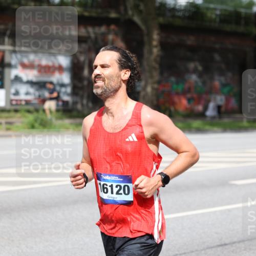 29.06.2025 - hella hamburg halbmarathon Yannick Fuchs http://msf.ph/oto/8156326 29.06.2025 10:16:48 20KM 9442, 16120, 17856 meine-sportfotos.de