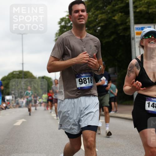 29.06.2025 - hella hamburg halbmarathon Yannick Fuchs http://msf.ph/oto/8156333 29.06.2025 10:58:33 20KM 1842, 2298, 2463, 3919, 4542, 6100, 7081, 7271, 7474, 8171, 8810, 9254, 9680, 9816, 10402, 10694, 10824, 11960, 12426, 12646, 12781, 12843, 13901, 14822, 15009, 15698, 16455, 16594, 16753, 16770, 18321, 18440, 18520, 18739, 19240 meine-sportfotos.de