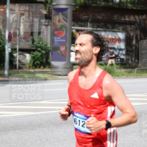 29.06.2025 - hella hamburg halbmarathon Yannick Fuchs http://msf.ph/oto/8156335 29.06.2025 10:16:48 20KM 9442, 16120, 17856 meine-sportfotos.de