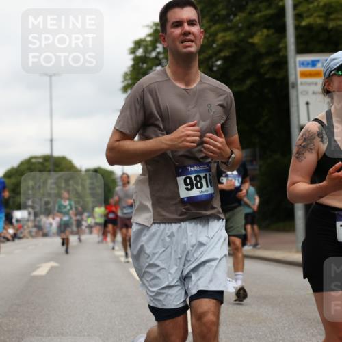 29.06.2025 - hella hamburg halbmarathon Yannick Fuchs http://msf.ph/oto/8156348 29.06.2025 10:58:33 20KM 1842, 2298, 2463, 3919, 4542, 6100, 7081, 7271, 7474, 8171, 8810, 9254, 9680, 9816, 10402, 10694, 10824, 11960, 12426, 12646, 12781, 12843, 13901, 14822, 15009, 15698, 16455, 16594, 16753, 16770, 18321, 18440, 18520, 18739, 19240 meine-sportfotos.de