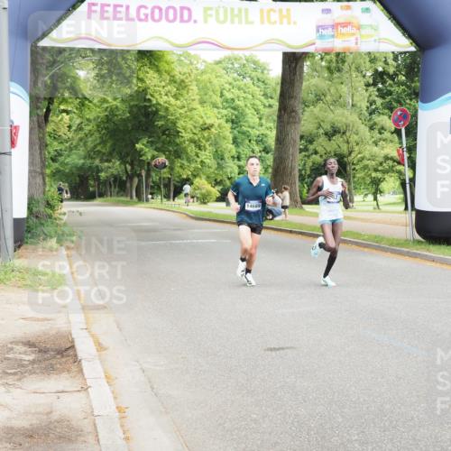 29.06.2025 - hella hamburg halbmarathon MichiJ http://msf.ph/oto/8156371 29.06.2025 10:05:05 Zwischen KM18-KM19 42 meine-sportfotos.de