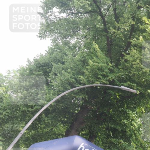 29.06.2025 - hella hamburg halbmarathon KatJ http://msf.ph/oto/8156398 29.06.2025 09:01:30 Zwischen KM18-KM19  meine-sportfotos.de