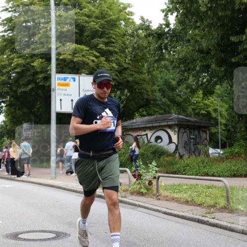 29.06.2025 - hella hamburg halbmarathon Yannick Fuchs http://msf.ph/oto/8156447 29.06.2025 10:58:35 20KM 1229, 1842, 2298, 2463, 2698, 3572, 3919, 4542, 6100, 7081, 7271, 7474, 8171, 8405, 8810, 9254, 9680, 9816, 10402, 10694, 10824, 11556, 11960, 12426, 12646, 12781, 12843, 13901, 14822, 15009, 15698, 16344, 16455, 16753, 16770, 16911, 18321, 18440, 18520, 18707, 18739, 19240 meine-sportfotos.de
