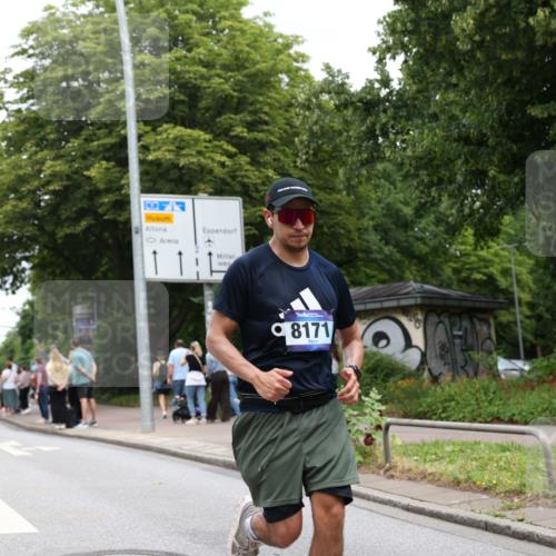 29.06.2025 - hella hamburg halbmarathon Yannick Fuchs http://msf.ph/oto/8156467 29.06.2025 10:58:35 20KM 1229, 1842, 2298, 2463, 2698, 3572, 3919, 4542, 6100, 7081, 7271, 7474, 8171, 8405, 8810, 9254, 9680, 9816, 10402, 10694, 10824, 11556, 11960, 12426, 12646, 12781, 12843, 13901, 14822, 15009, 15698, 16344, 16455, 16753, 16770, 16911, 18321, 18440, 18520, 18707, 18739, 19240 meine-sportfotos.de