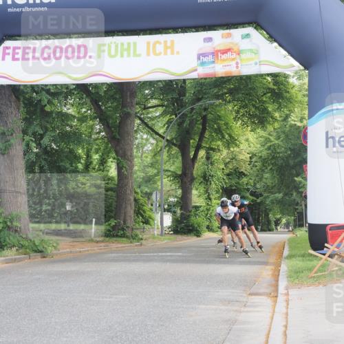 29.06.2025 - hella hamburg halbmarathon KatJ http://msf.ph/oto/8156469 29.06.2025 09:02:15 Zwischen KM18-KM19  meine-sportfotos.de