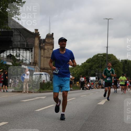 29.06.2025 - hella hamburg halbmarathon Yannick Fuchs http://msf.ph/oto/8156473 29.06.2025 10:58:35 20KM 1229, 1842, 2298, 2463, 2698, 3572, 3919, 4542, 6100, 7081, 7271, 7474, 8171, 8405, 8810, 9254, 9680, 9816, 10402, 10694, 10824, 11556, 11960, 12426, 12646, 12781, 12843, 13901, 14822, 15009, 15698, 16344, 16455, 16753, 16770, 16911, 18321, 18440, 18520, 18707, 18739, 19240 meine-sportfotos.de