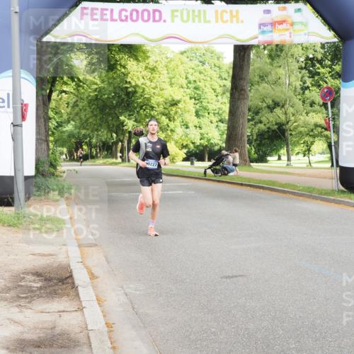 29.06.2025 - hella hamburg halbmarathon MichiJ http://msf.ph/oto/8156496 29.06.2025 10:05:33 Zwischen KM18-KM19  meine-sportfotos.de