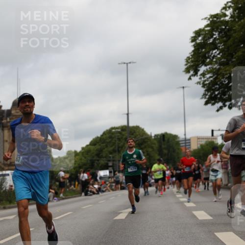 29.06.2025 - hella hamburg halbmarathon Yannick Fuchs http://msf.ph/oto/8156510 29.06.2025 10:58:36 20KM 1062, 1229, 1842, 2298, 2463, 2698, 3572, 4542, 6100, 7081, 7271, 7474, 8171, 8405, 9254, 9680, 9816, 9986, 10067, 10402, 10694, 10824, 11556, 11960, 12426, 12475, 12646, 12781, 12843, 13901, 14822, 15009, 16344, 16455, 16605, 16753, 16770, 16911, 17895, 18321, 18440, 18520, 18707, 18739, 19240 meine-sportfotos.de