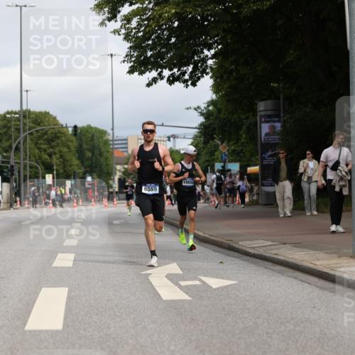 29.06.2025 - hella hamburg halbmarathon Yannick Fuchs http://msf.ph/oto/8156604 29.06.2025 10:17:27 20KM 6559, 9475, 10650, 11965, 13751, 16068, 17886 meine-sportfotos.de