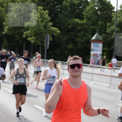 29.06.2025 - hella hamburg halbmarathon Jannik Wohlers http://msf.ph/oto/8156619 29.06.2025 10:17:18 Lombardsbrücke 1015, 1204, 1274, 1458, 1622, 1749, 1795, 2094, 2259, 2548, 3138, 3292, 4218, 5002, 5290, 5611, 5733, 6254, 6336, 6352, 6786, 7258, 7291, 7413, 7566, 7844, 8144, 9400, 9798, 9848, 10174, 10620, 10677, 11156, 11275, 11372, 11707, 11916, 12031, 12668, 12683, 14013, 14194, 14307, 14420, 14648, 14701, 14825, 14877, 15978, 16024, 16038, 16576, 16707, 17083, 17270, 17542, 17616, 18564, 19029 meine-sportfotos.de