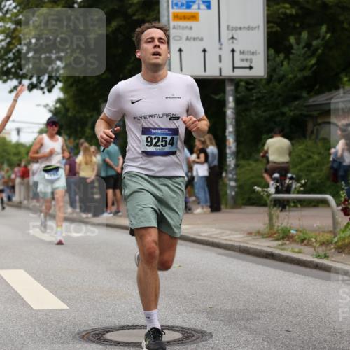 29.06.2025 - hella hamburg halbmarathon Yannick Fuchs http://msf.ph/oto/8156667 29.06.2025 10:58:38 20KM 1062, 1229, 1842, 2298, 2463, 2698, 3572, 3663, 4542, 6100, 7081, 7271, 7474, 8171, 8405, 9254, 9816, 9986, 10067, 10402, 10824, 10962, 11556, 11960, 12426, 12475, 12646, 12781, 12843, 13901, 14822, 15009, 16344, 16367, 16455, 16605, 16753, 16770, 16911, 17895, 18440, 18520, 18707, 18739, 19240 meine-sportfotos.de