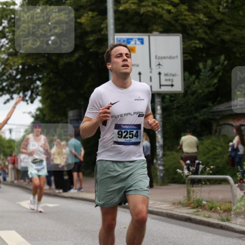 29.06.2025 - hella hamburg halbmarathon Yannick Fuchs http://msf.ph/oto/8156686 29.06.2025 10:58:38 20KM 1062, 1229, 1842, 2298, 2463, 2698, 3572, 3663, 4542, 6100, 7081, 7271, 7474, 8171, 8405, 9254, 9816, 9986, 10067, 10402, 10824, 10962, 11556, 11960, 12426, 12475, 12646, 12781, 12843, 13901, 14822, 15009, 16344, 16367, 16455, 16605, 16753, 16770, 16911, 17895, 18440, 18520, 18707, 18739, 19240 meine-sportfotos.de