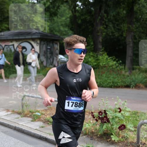 29.06.2025 - hella hamburg halbmarathon Yannick Fuchs http://msf.ph/oto/8156716 29.06.2025 10:17:39 20KM 3720, 9475, 13751, 17886 meine-sportfotos.de