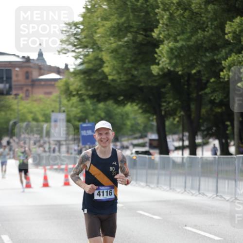 29.06.2025 - hella hamburg halbmarathon Jannik Wohlers http://msf.ph/oto/8156735 29.06.2025 09:37:51 Lombardsbrücke 4116 meine-sportfotos.de